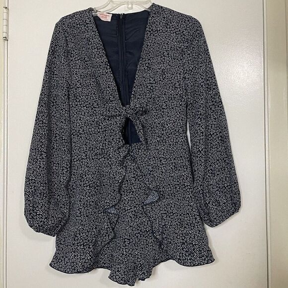 SHOWPO Navy floral long sleeve tie front mini romper dress size 6 - Picture 1 of 5